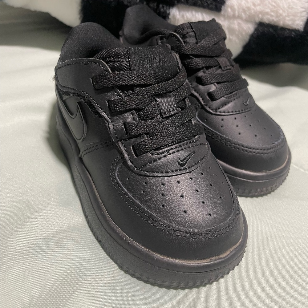 Kids Black Nike Sneakers